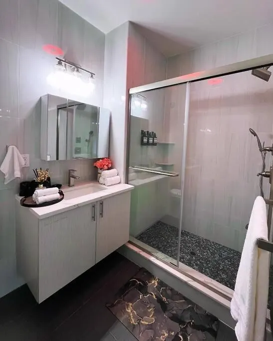 Spacious & Stylish 2Br 2Ba - Easy Nyc Commute Jersey City United States