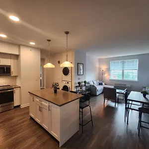 Pristine 2br Apt With Modern Amenities Near Nyc Apartment